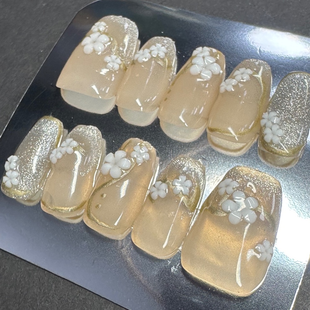 Nude Short Coffin gold with flowers handmade press on nails